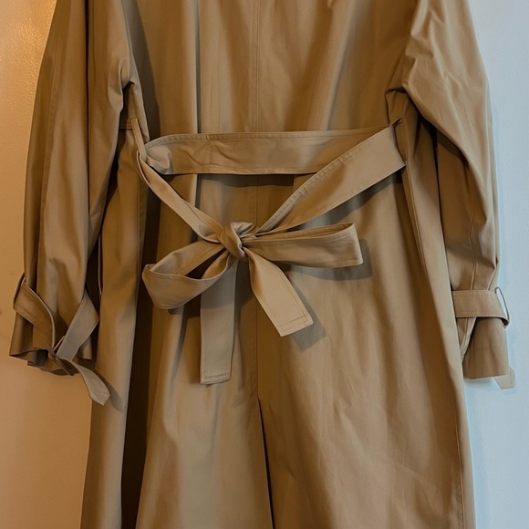 Classic trench coat by The Curated - Picture 6 of 9